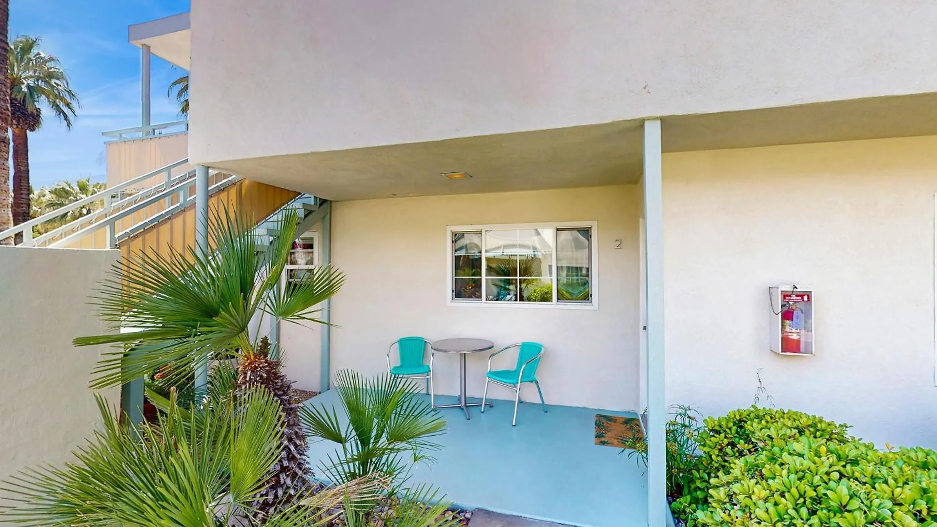 Sordid Lives Condo Permit# 3202 Palm Springs 0*,  ABD